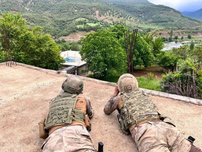 Pkk/kck Terör Örgütüne Operasyon: 12 Gözaltı