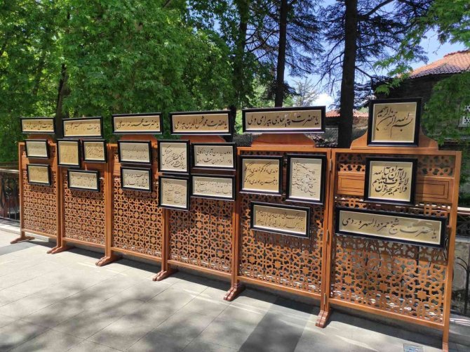 Akşemseddin Hazretleri’nin Huzurunda, Göynük’de Hat Sergisi Açıldı