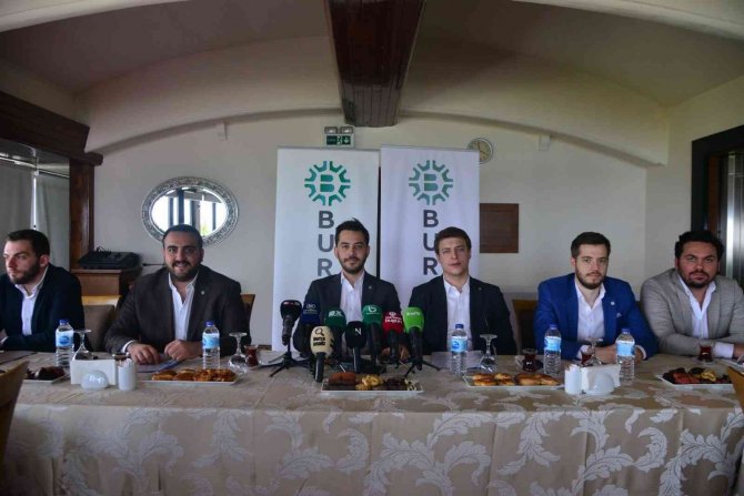 Enes Can Demir: "Bursaspor Geleneklerini Kaybetmiş Durumda"