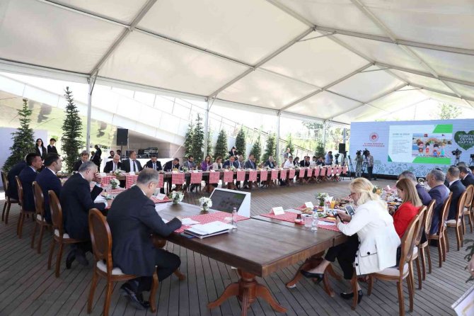 Bakan Kurum: “81 İ̇lde 81 Milyar Adım Çevre Yürüyüşümüz Başlayacak”