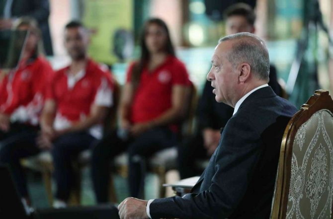 Cumhurbaşkanı Erdoğan: "Bu Zarardan Milletimizi Kurtarmak İçin Bazı Hazırlıklar Yapıyoruz"