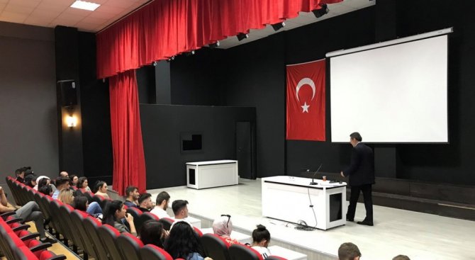 Domaniç Hayme Ana Myo’da Kariyer Fırsatları Anlatıldı