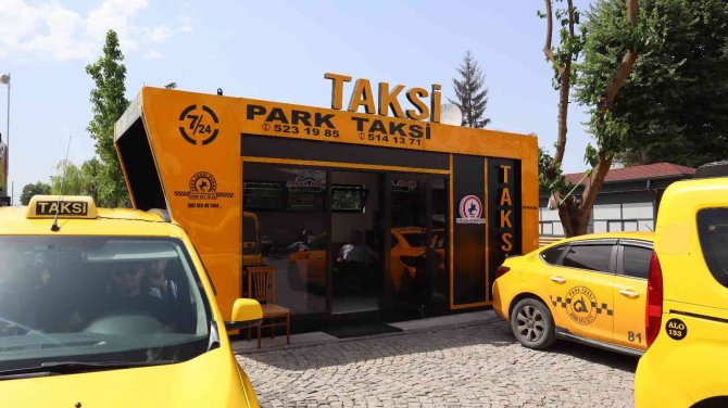Düzce’de Taksi Durakları Yenileniyor