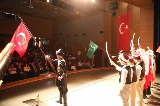 Öğrenciler İ̇stanbul’un Fethini Kutladı