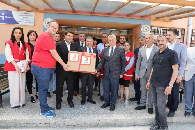 Yenilenen Okula Bilgisayar Bağışlandı