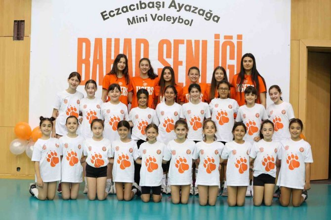 Eczacıbaşı Ayazağa Spor Okulu, Mini Tigers Voleybol Şenliği Düzenledi