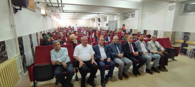Elazığ’da Erteleme, Üşenme, Vazgeçme Konulu Konferans Verildi