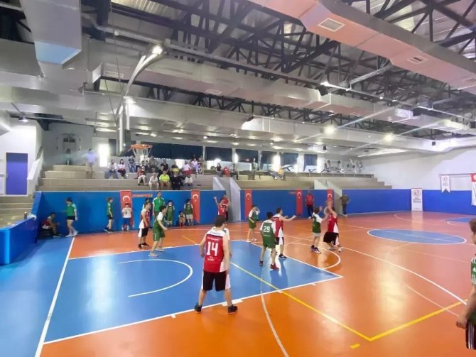 Down Sendromlular Basketbol Milli Takımı Eska Spor İle Dostluk Maçı Yaptı