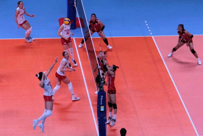 Fıvb Milletler Ligi: Tayland: 3 - Bulgaristan: 0