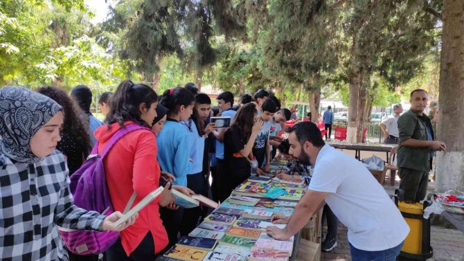 Hassa’da "Kitap Fuarı" Açıldı