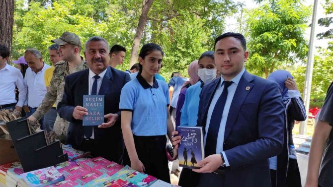 Hassa’da "Kitap Fuarı" Açıldı