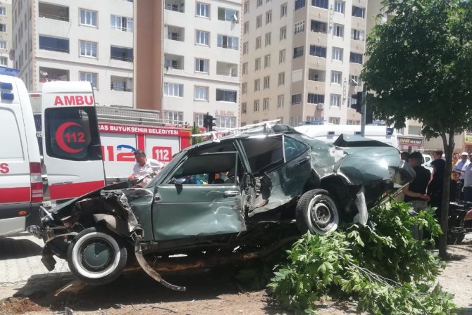 Freni Patlayan Su Tankeri Dehşet Saçtı