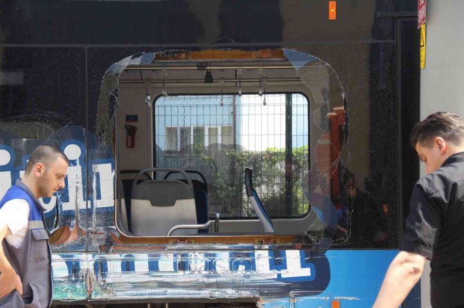 İ̇ki Tramvay Böyle Çarpıştı