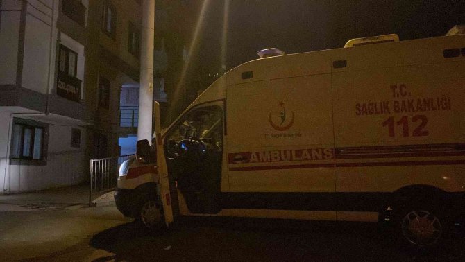 Ev Arkadaşlarının Tartışması Kanlı Bitti: Tartıştığı Ev Arkadaşını Bıçaklayıp Kaçtı