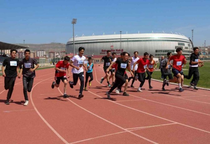 Koşarak Teknoloji Bağımlılığına Dikkat Çektiler
