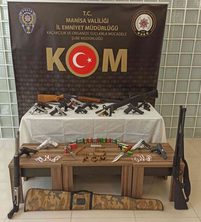 Manisa Merkezli 3 İlde Silah Tacirlerine Operasyon: 27 Gözaltı