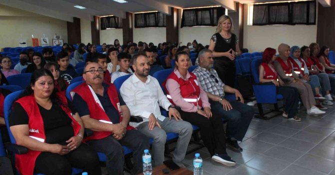 Alaşehir’de Kızılay’dan Öğrencilere Sınav Eğitimi