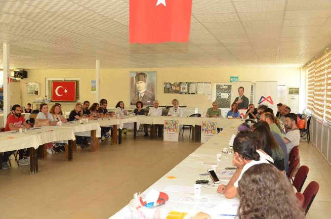 ‘Mersin Sanat Kampı’ Tarsus Gençlik Kampında Gerçekleştirildi