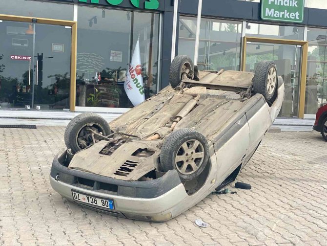 Ordu’da Akıl Almaz Olay: Kepçe Operatörü, İçerisinde Sürücü Olan Otomobile Vurdu