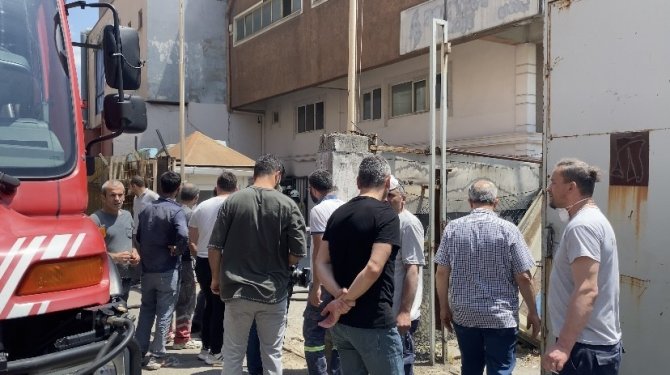 Pendik’te İş Yerinin Elektrik Panosunda Çıkan Yangın Paniğe Neden Oldu