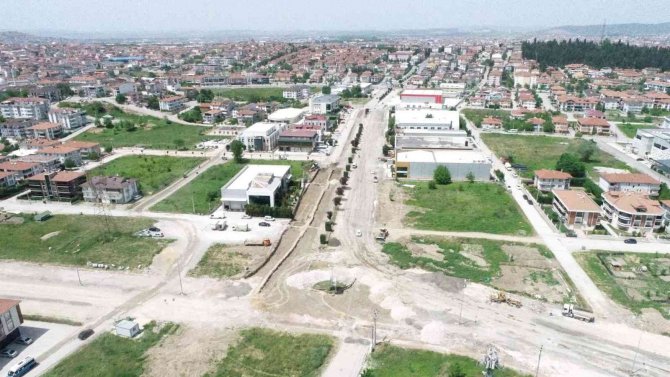 Erenler’de Cadde Ve Yollarda Çalışmalar Devam Ediyor