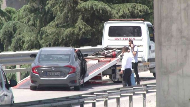 Kapalıçarşı’dan Takip Ettikleri Otomobili Kadıköy’de Kurşunladılar: 1 Yaralı