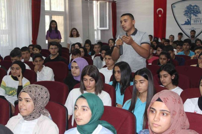 Başsavcı Durmaz Kariyer Günlerinde Öğrencilerle Buluştu