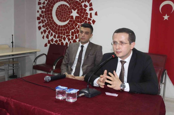 Başsavcı Durmaz Kariyer Günlerinde Öğrencilerle Buluştu