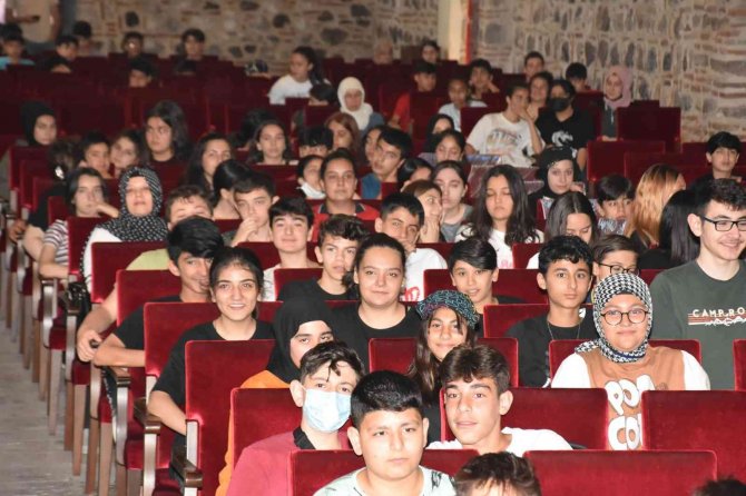 Şehzadeler Belediyesi Lgs’ye Girecek Öğrenciler İçin Seminer Düzenledi