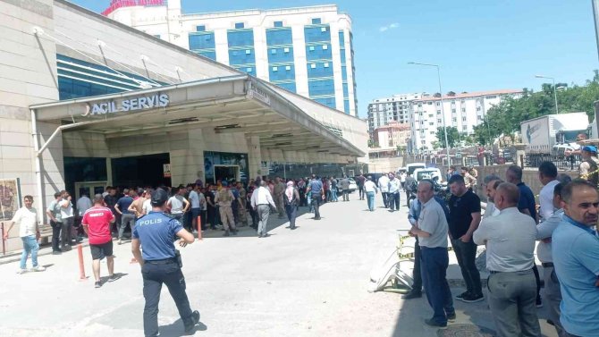 Bakan Soylu Açıkladı: "Siirt’te Mayın Patlamasında 1 Asker Şehit"