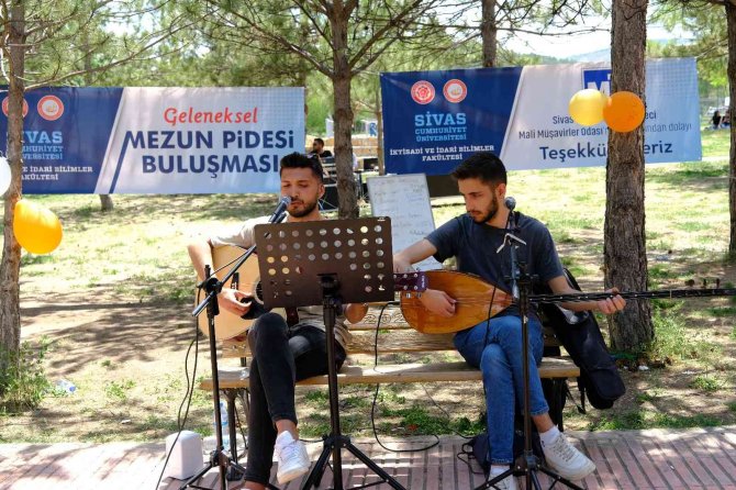 Üniversiteye Pideli Veda