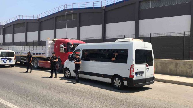 Polisten Kaçan Kişiler Göçmen Çıktı