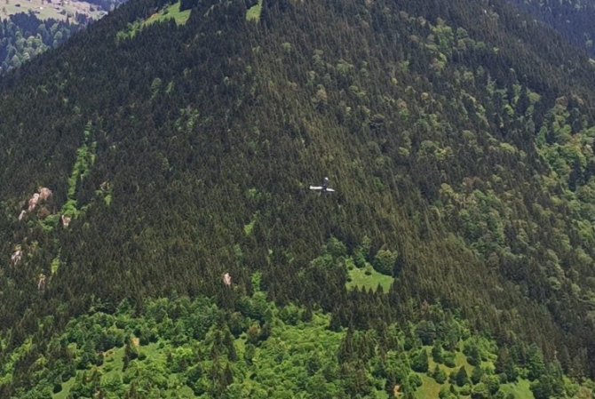 Uzungöl Üzerindeki Uçağı Görünce Gözlerine İnanamadılar, O Anları Kayda Aldılar