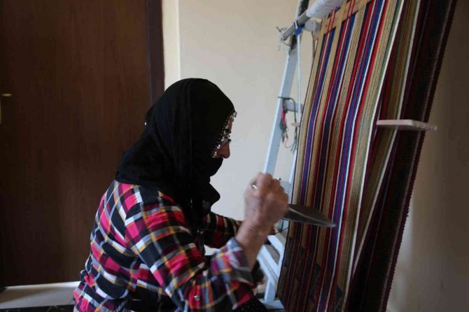 Tunceli Halk Eğitim Merkezinde Binlerce Kişiye Kurs Veriliyor