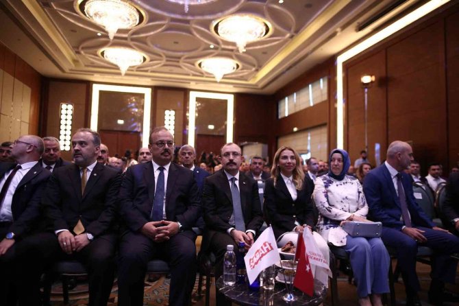 ’Türkiye İ̇hracat Seferberliği Zirvesi Özel Oturumu’ Yapıldı