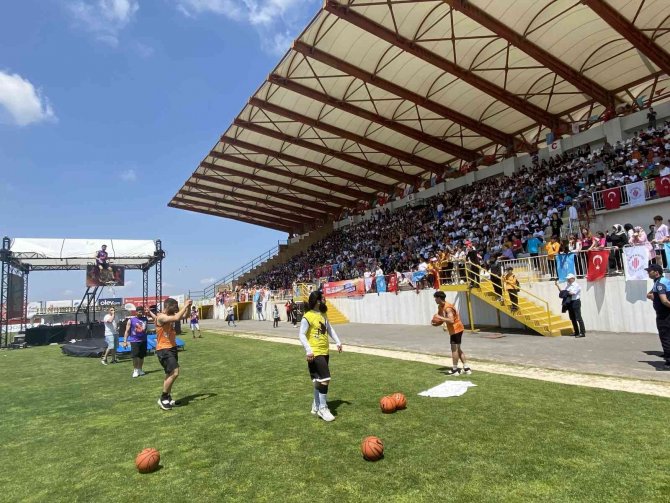 14. Geleneksel Ümraniye Spor Oyunları’nda Ödüller Sahiplerini Buldu