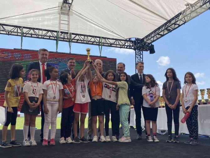 14. Geleneksel Ümraniye Spor Oyunları’nda Ödüller Sahiplerini Buldu