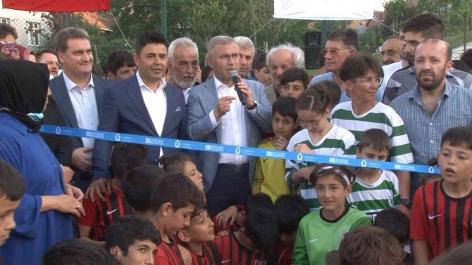 Üsküdarlı Çocuklar Yavuztürk Halısaha Açılışında Buluştu
