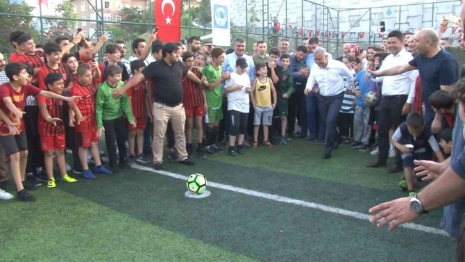 Üsküdarlı Çocuklar Yavuztürk Halısaha Açılışında Buluştu