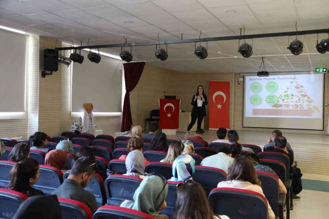 Van Büyükşehir Belediyesinin ‘Diyabet’ Konulu Seminerleri Devam Ediyor