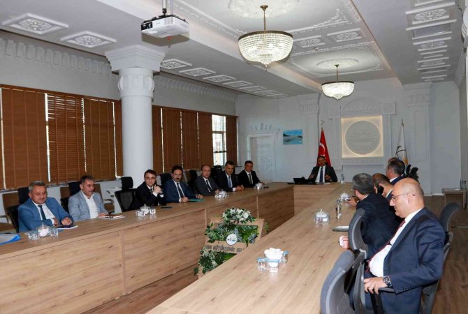 İ̇lçe Belediye Başkanları Bir Araya Geldi