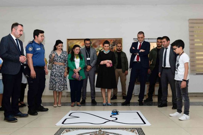 Çatak’ta ‘Robotik Ve Kodlama’ Sergisi Açıldı