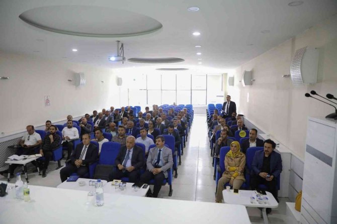 İ̇pekyolu’nda ‘Mahalle Muhtarlarıyla Koordinasyon Toplantısı’ Yapıldı