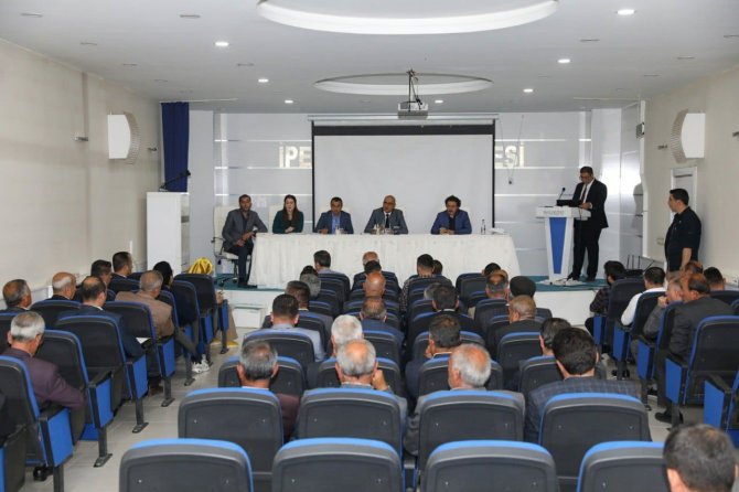 İ̇pekyolu’nda ‘Mahalle Muhtarlarıyla Koordinasyon Toplantısı’ Yapıldı
