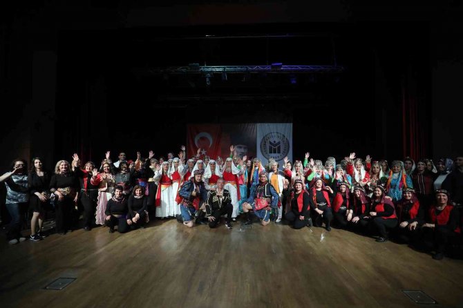İ̇kinci Bahar Sakinlerinden Muhteşem Dans Şov