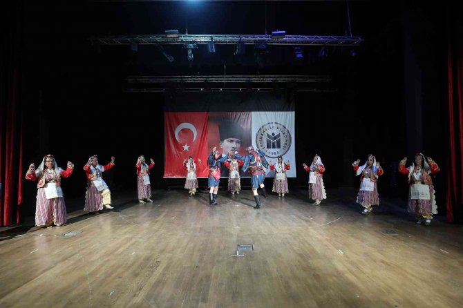 İ̇kinci Bahar Sakinlerinden Muhteşem Dans Şov