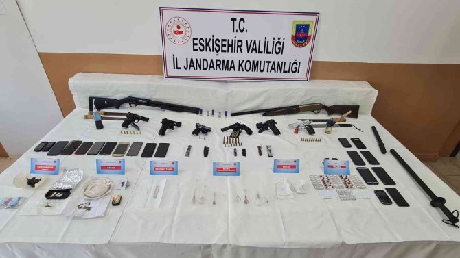 Eskişehir Merkezli Uyuşturucu Operasyonunda 28 Şüpheli Yakalandı