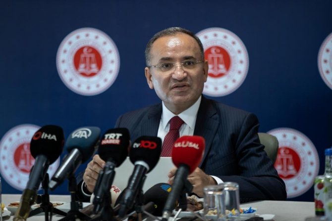 Bakan Bozdağ: “Fahiş Kira Artışlarını Oran Üzerinden Belirleyeceğiz”