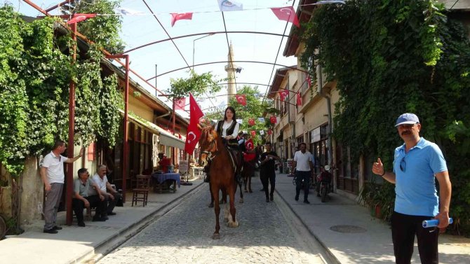 Kozan’ın Düşman İşgalinden Kurtuluşunun 102. Yılı Coşkuyla Kutlanıyor