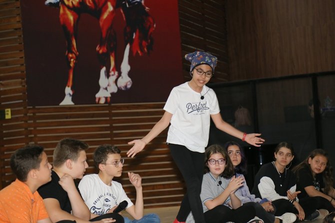 Remzi Molvalıoğlu Ortaokulu Tiyatro Ekibi Sahne Aldı